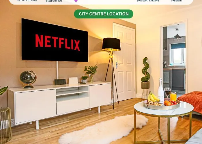 Detached House - City Centre Location - Free Parking, Garden, Smart Tvs With Netflix By Yoko Property